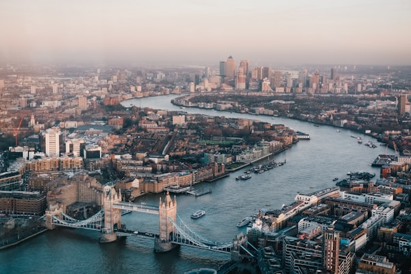 A Guide to Buying Real Estate in the UK